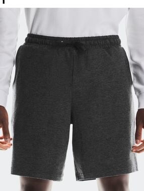 ON Men's Dark Gray Courtside Shorts